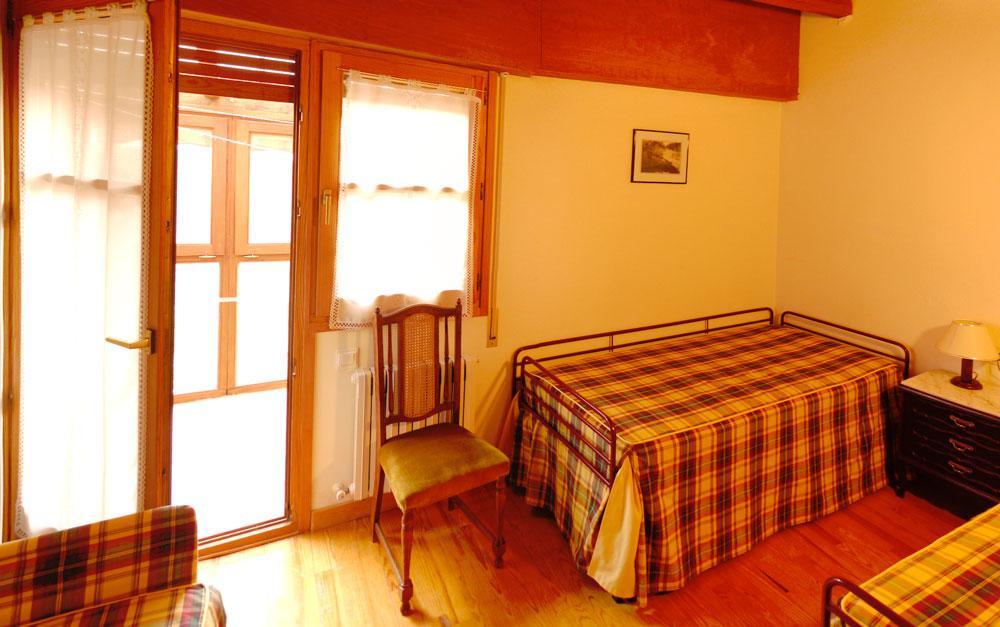 Bilanayur Hotel Alberuela de la Liena Екстериор снимка