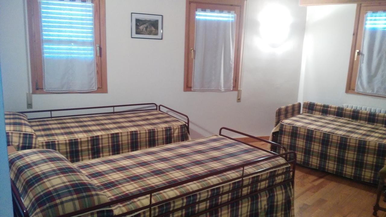 Bilanayur Hotel Alberuela de la Liena Екстериор снимка