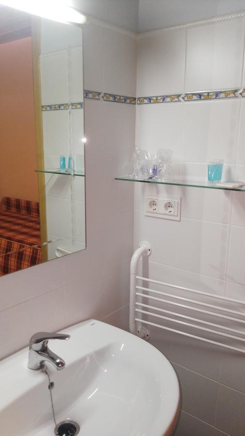 Bilanayur Hotel Alberuela de la Liena Екстериор снимка